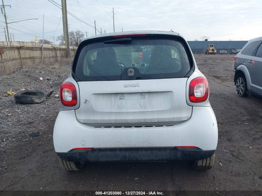 2016 Smart Fortwo Passion/Prime/Proxy/Pure VIN: WMEFJ5DA3GK125999 Lot: 41203080