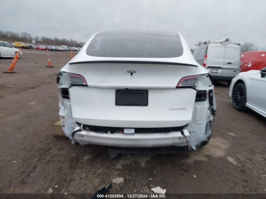 2022 Tesla Model Y Performance Dual Motor All-Wheel Drive VIN: 7SAYGDEF7NF367203 Lot: 41203804