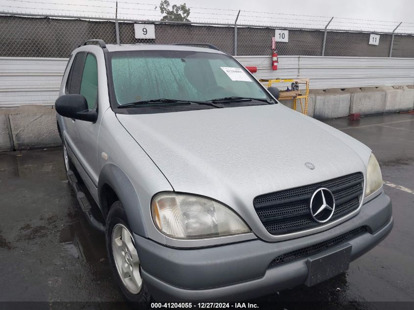 1998 Mercedes-Benz Ml 320 Classic VIN: 4JGAB54E1WA045397 Lot: 41204055