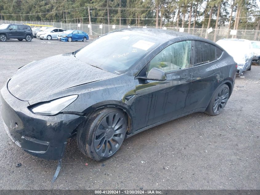 2024 Tesla Model Y VIN: 7SAYGDEF2RF109984 Lot: 41209241