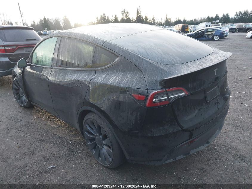 2024 Tesla Model Y VIN: 7SAYGDEF2RF109984 Lot: 41209241