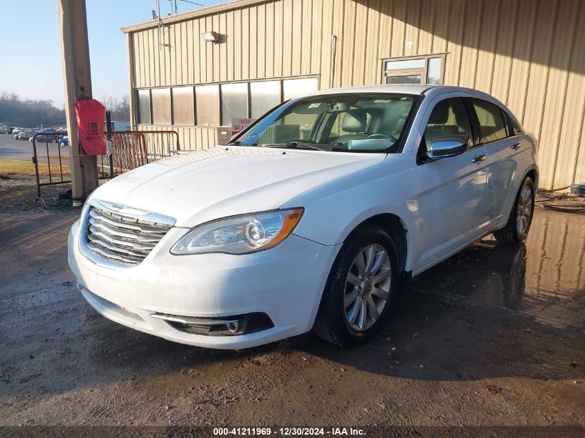 2013 Chrysler 200 Limited VIN: 1C3CCBCGXDN573347 Lot: 41211969