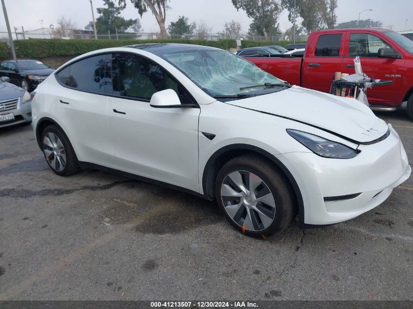 2024 Tesla Model Y Long Range Dual Motor All-Wheel Drive/Rwd VIN: 7SAYGDED7RF055354 Lot: 41213507