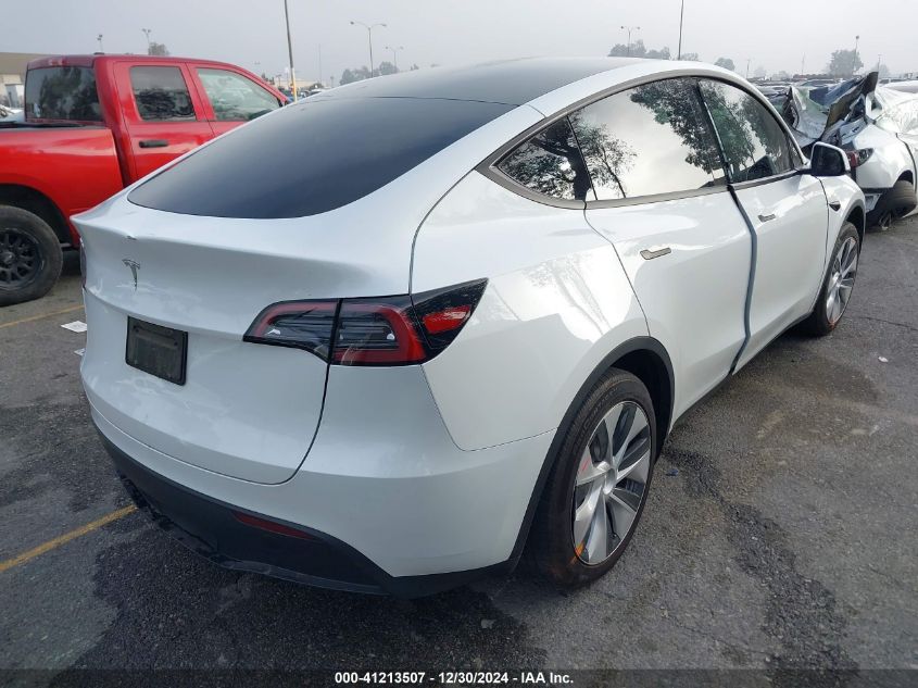 2024 Tesla Model Y Long Range Dual Motor All-Wheel Drive/Rwd VIN: 7SAYGDED7RF055354 Lot: 41213507