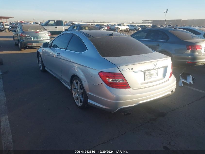 2015 Mercedes-Benz C-Class VIN: WDDGJ4HB7FG439825 Lot: 41213650