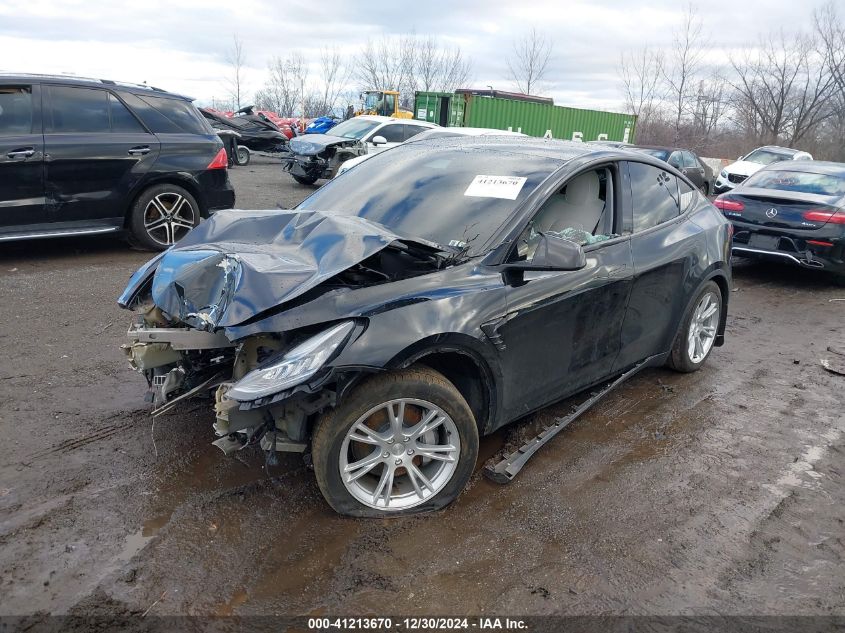 2021 Tesla Model Y VIN: 5YJYGDEEXMF121281 Lot: 41213670