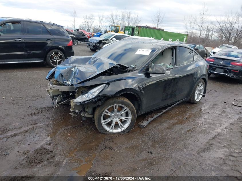 2021 Tesla Model Y VIN: 5YJYGDEEXMF121281 Lot: 41213670