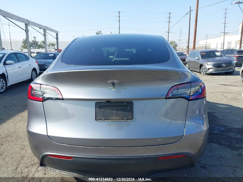 2024 Tesla Model Y Long Range Dual Motor All-Wheel Drive/Rwd VIN: 7SAYGDED5RF193622 Lot: 41214682