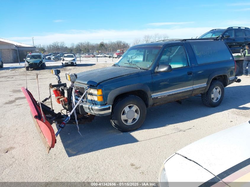 1994 GMC Yukon VIN: 1GKEK18K3RJ742965 Lot: 41342656