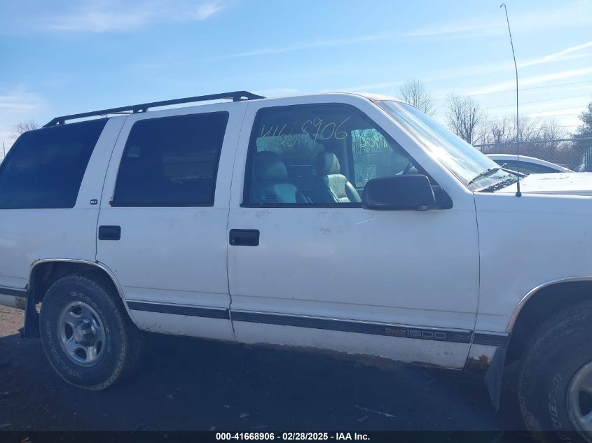 1998 GMC Yukon Slt VIN: 1GKEK13R2WJ718818 Lot: 41668906