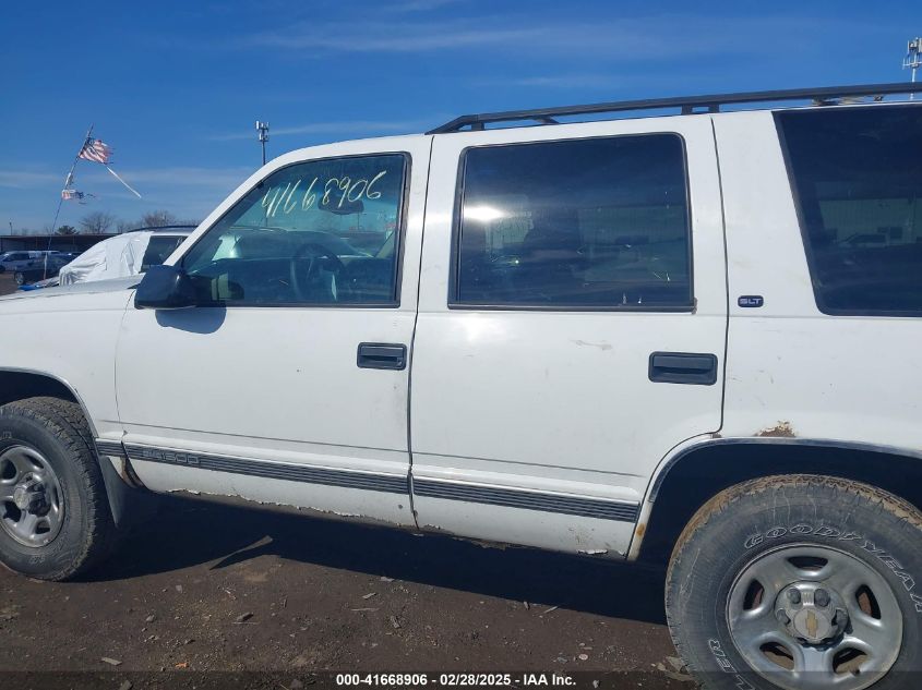 1998 GMC Yukon Slt VIN: 1GKEK13R2WJ718818 Lot: 41668906