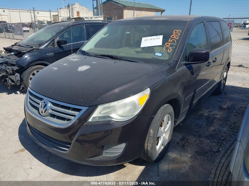 2010 Volkswagen Routan Se VIN: 2V4RW3D19AR295803 Lot: 41743533