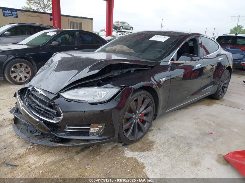 2015 Tesla Model S 85D/P85D VIN: 5YJSA1E4XFF116324 Lot: 41751218