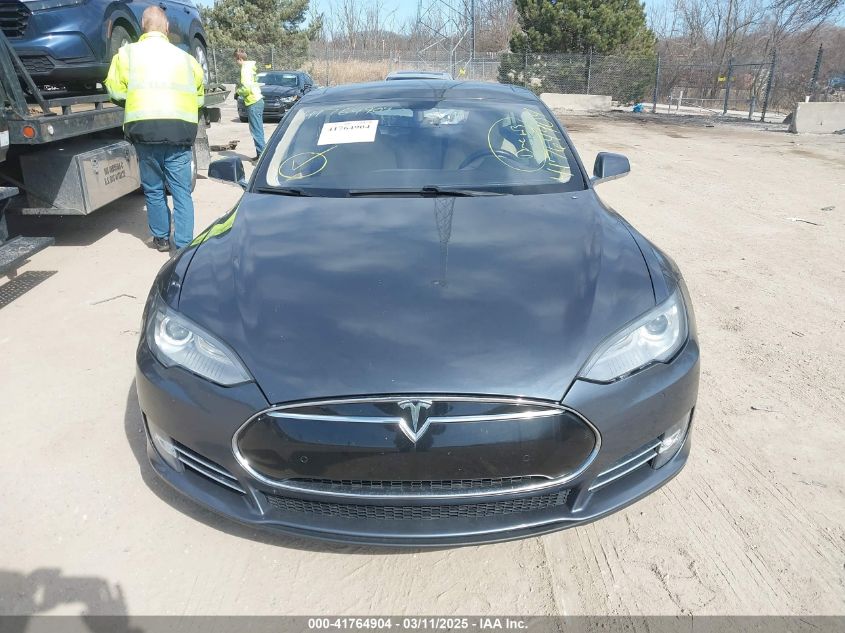 2014 Tesla Model S P85 VIN: 5YJSA1H11EFP53330 Lot: 41764904