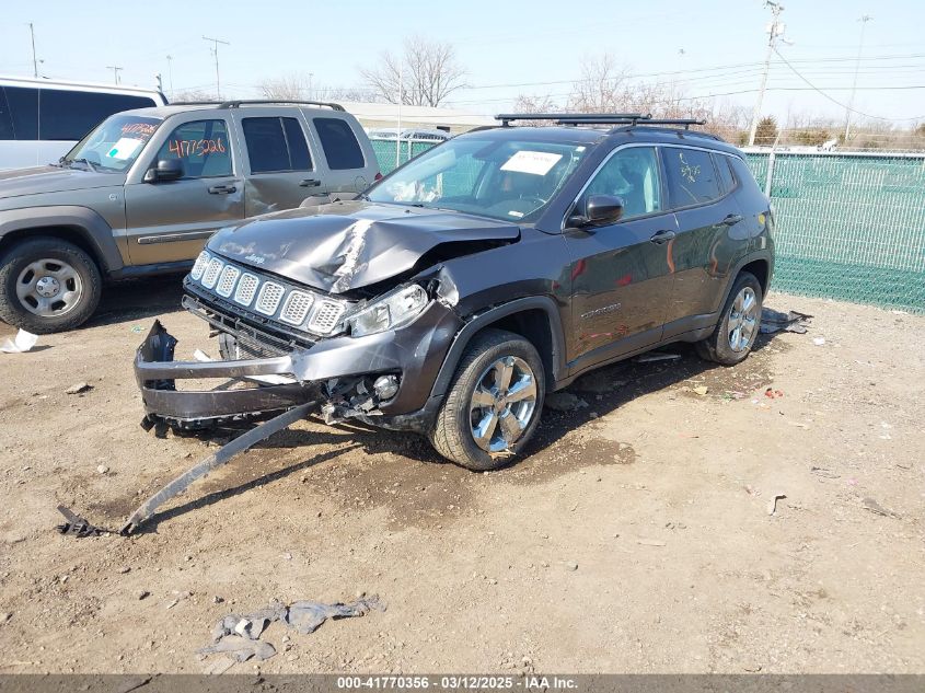 2018 Jeep Compass Latitude 4X4 VIN: 3C4NJDBBXJT117436 Lot: 41770356