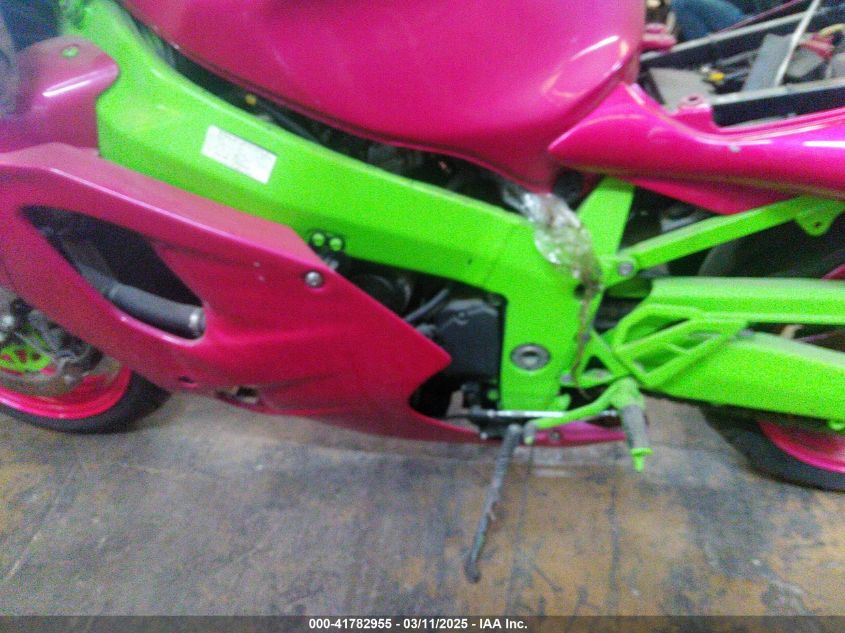 2002 Kawasaki Zx750 P VIN: JKAZXDP152A058444 Lot: 41782955