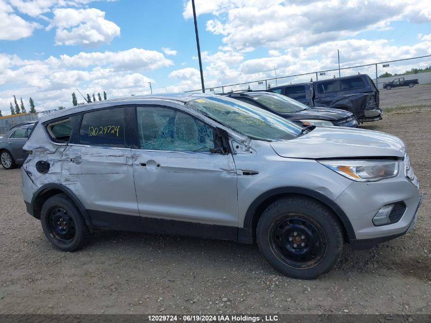 2019 Ford Escape Se VIN: 1FMCU9GD5KUB17157 Lot: 12029724