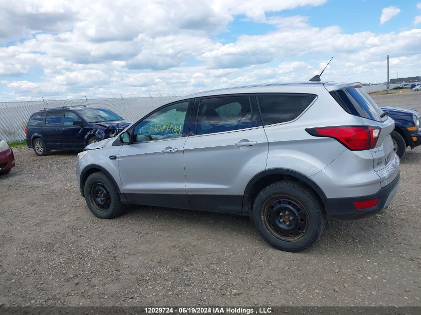 2019 Ford Escape Se VIN: 1FMCU9GD5KUB17157 Lot: 12029724