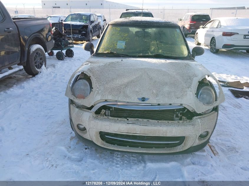 2012 Mini Cooper Hardtop VIN: WMWSU3C50CT260825 Lot: 12178208