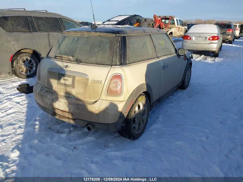 2012 Mini Cooper Hardtop VIN: WMWSU3C50CT260825 Lot: 12178208