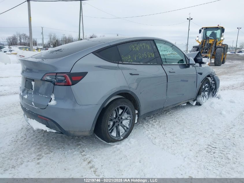 2024 Tesla Model Y VIN: 7SAYGDEE1RF205242 Lot: 12219746